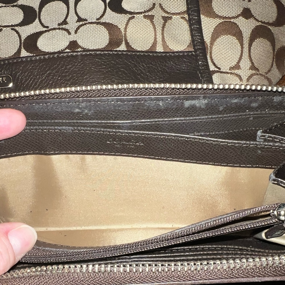 COACH PARK SIGNATURE CARRIE TOTE F28728
SILVER/KHAKI/MAHOGANY with WALLET - Picture 8 of 16